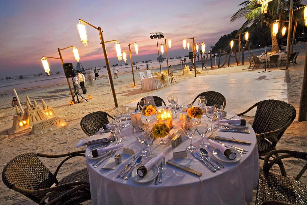 Fridays Boracay Beach Resort Balabag  Exteriör bild